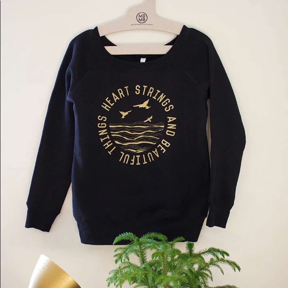 Heart Strings & Beautiful Things Sweatshirt - L